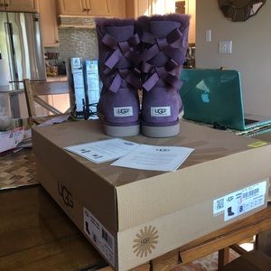 Bailey bow UGGS deep Bordeaux